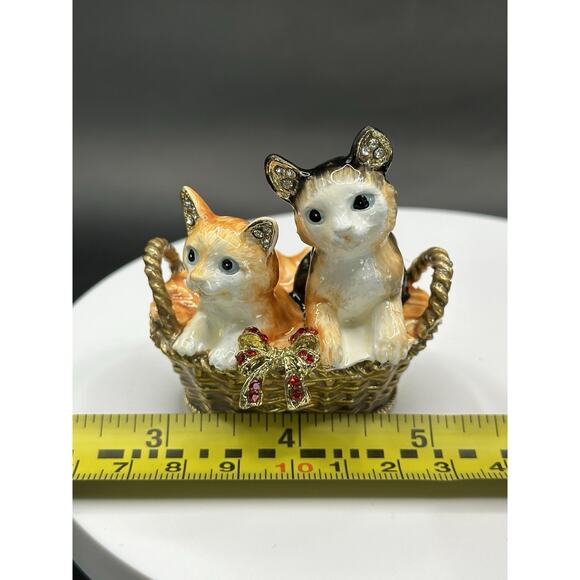 Kittens in a Basket Enameled Metal Trinket Box with Crystals Two Inches Mint - Picture 9 of 10